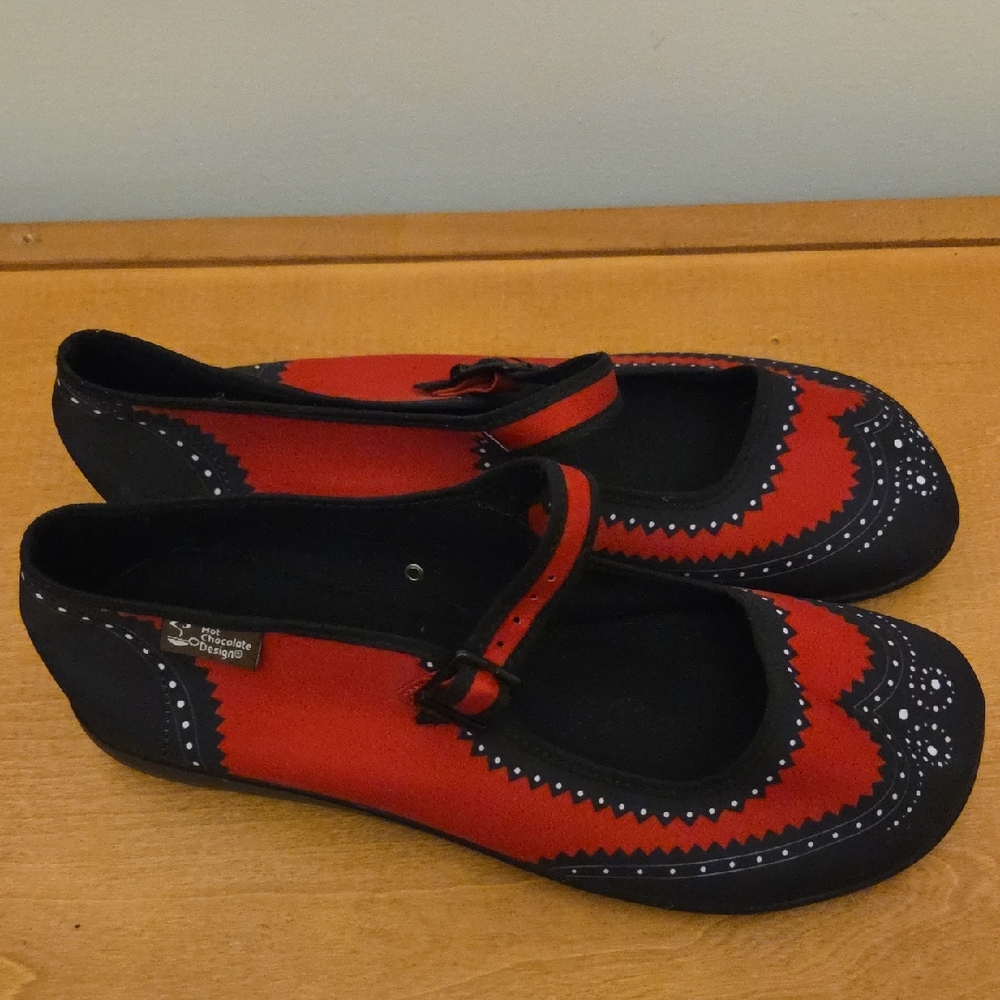 Hot Chocolate Design black and red Mary Jane flats VGC